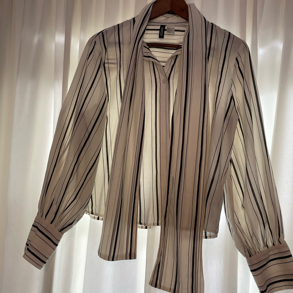 H&M Cream Puff Sleeve Tie Front Blouse